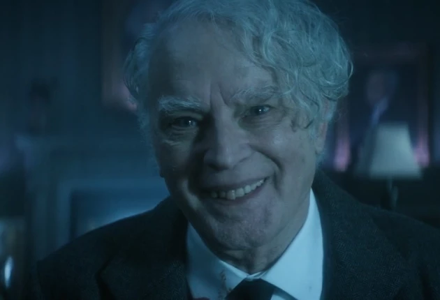 Стоп-кадр из 7 серии 3 сезона сериала Чаки