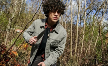 Стоп-кадр из 3 серии 1 сезона сериала Чаки